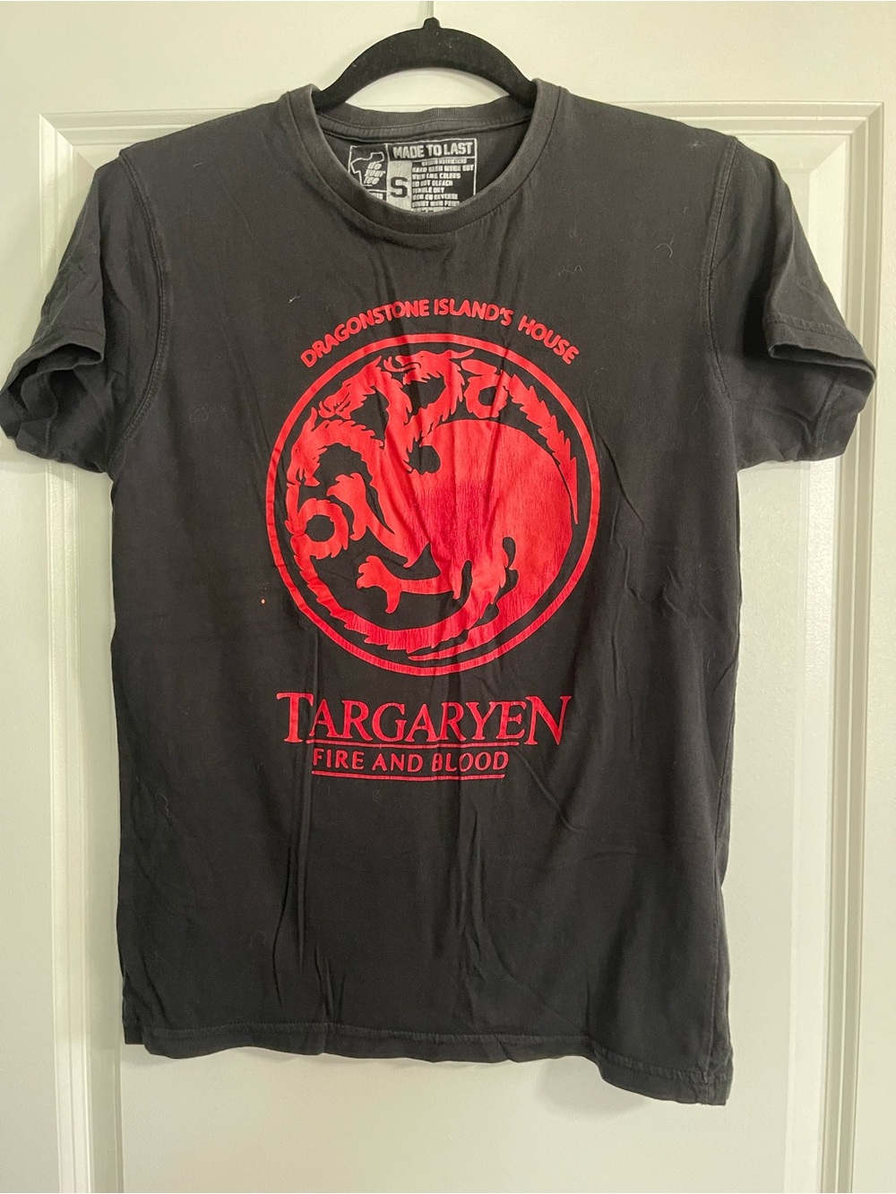 Source Unknown Black Kids T-Shirt with Red Dragon Crest